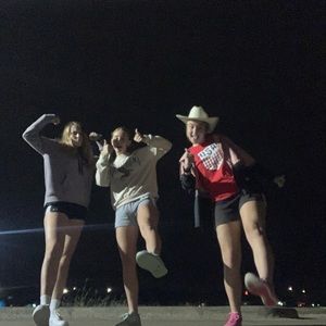 Meet your Posher, Kendra